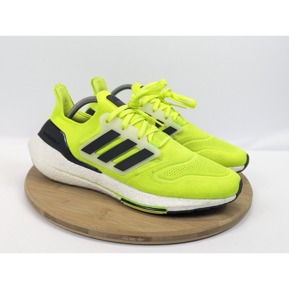 Adidas UltraBoost 22 Mens 10 Neon Volt Green Primeknit Running Shoes Sneakers